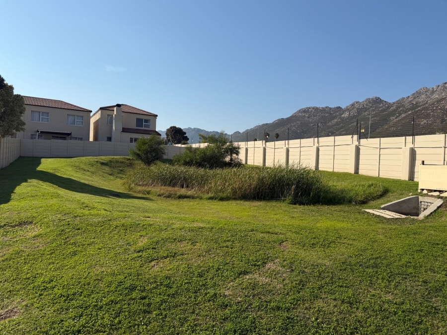 2 Bedroom Property for Sale in Anchorage Park Western Cape